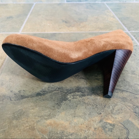 Restricted Sz 6 cognac suede platform toe heels - Picture 3 of 8
